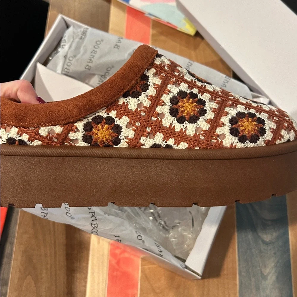 BAMBOO Multicolor Crochet Slippers - Picture 2 of 2